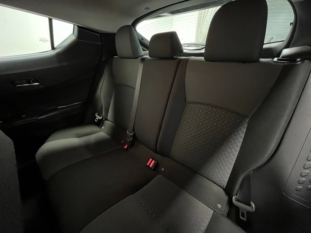 Used 2020 Toyota C-HR LE FWD image 14