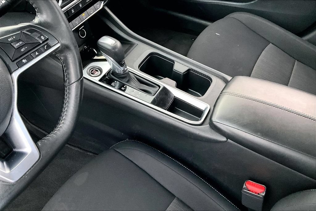 Used 2022 Nissan Sentra SV w/ Trunk Package FWD image 18