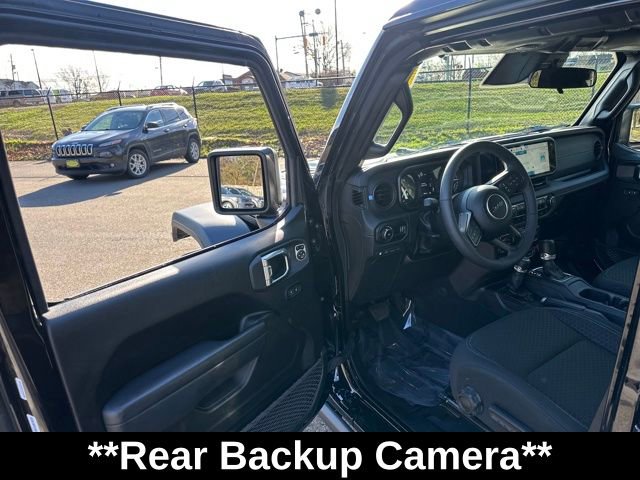 Used 2025 Jeep Wrangler Unlimited Rubicon 4xe w/ Safety Group AWD/4WD image 20