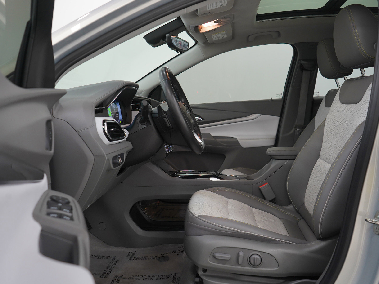 Used 2022 Chevrolet Bolt EUV Premier w/ Launch Edition image 18