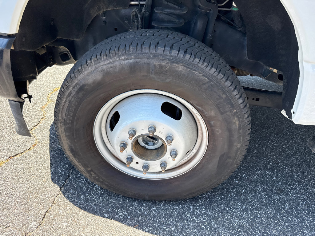 Used 2024 Ford F350 XL AWD/4WD image 11