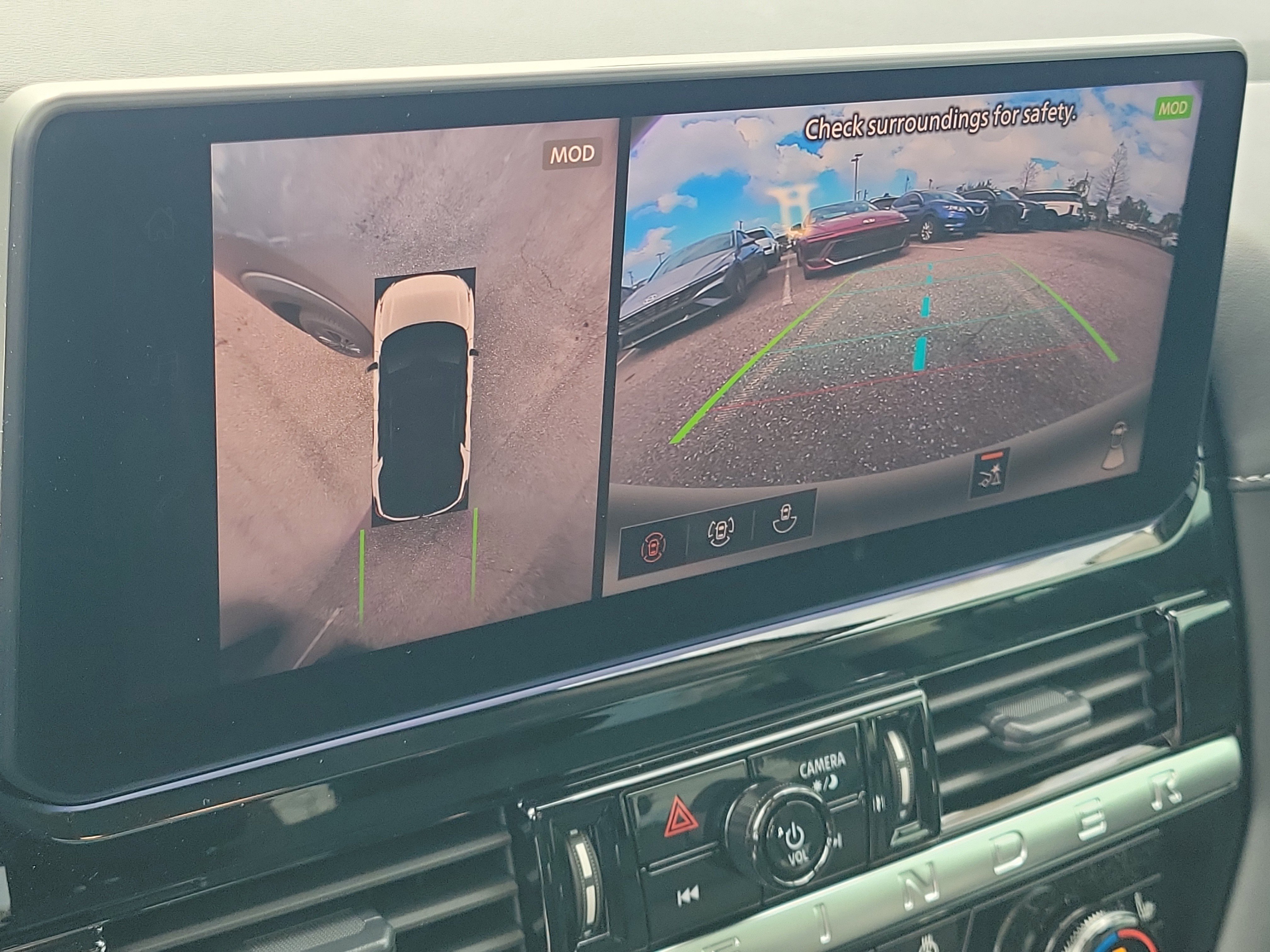 New 2026 Nissan Pathfinder SL w/ SL Premium Package image 34