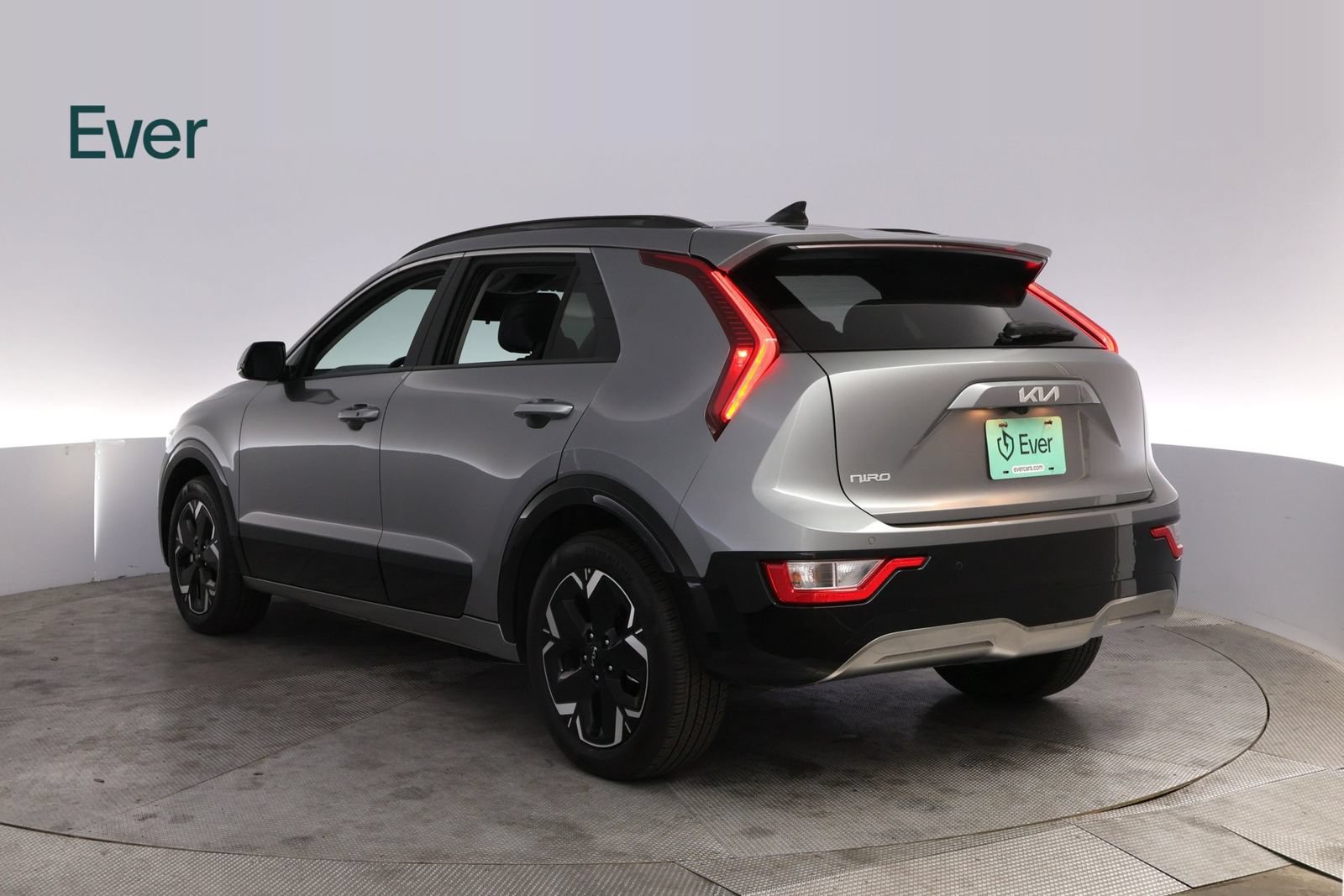 Used 2024 Kia Niro Wind w/ Wind Preserve Package FWD image 17