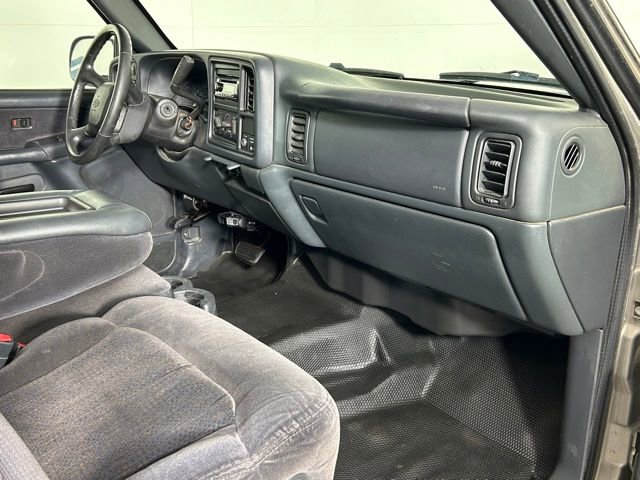 Used 2002 Chevrolet Silverado 2500 LS w/ Snow Plow Prep Pkg AWD/4WD image 23