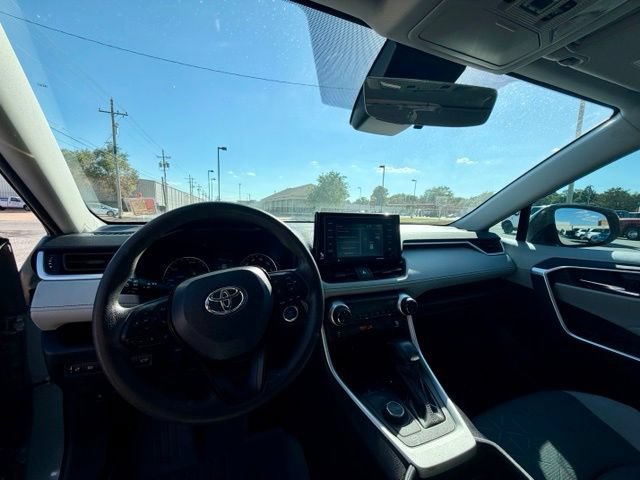 Used 2021 Toyota RAV4 XLE w/ Convenience Package AWD/4WD image 9