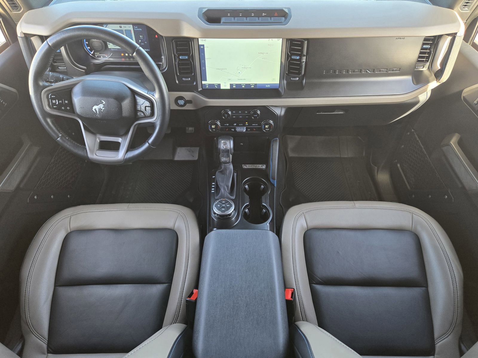 Used 2023 Ford Bronco Wildtrak image 27