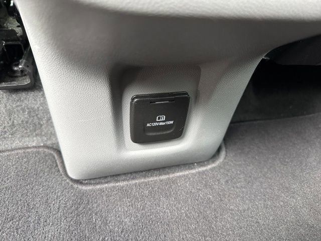 Used 2022 GMC Terrain SLT image 17