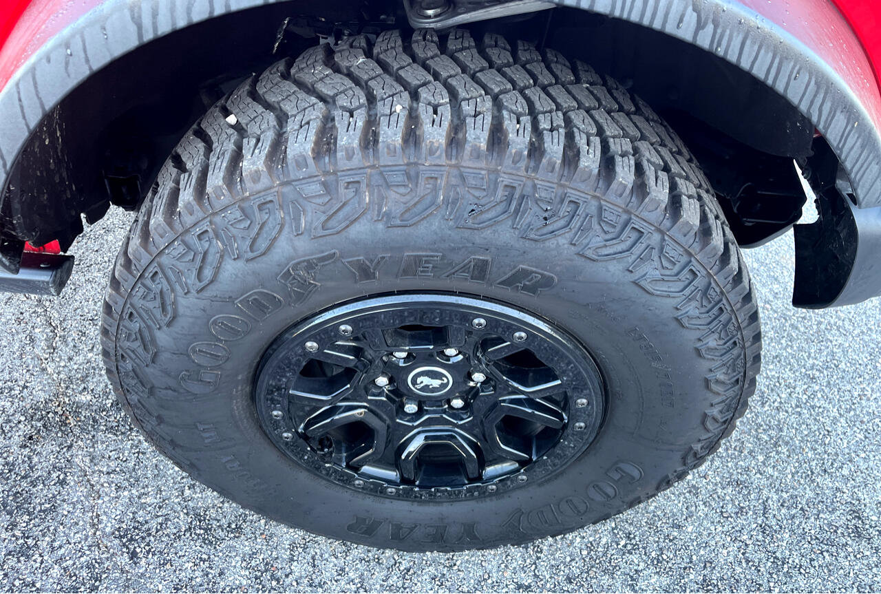 Used 2023 Ford Bronco Wildtrak image 30