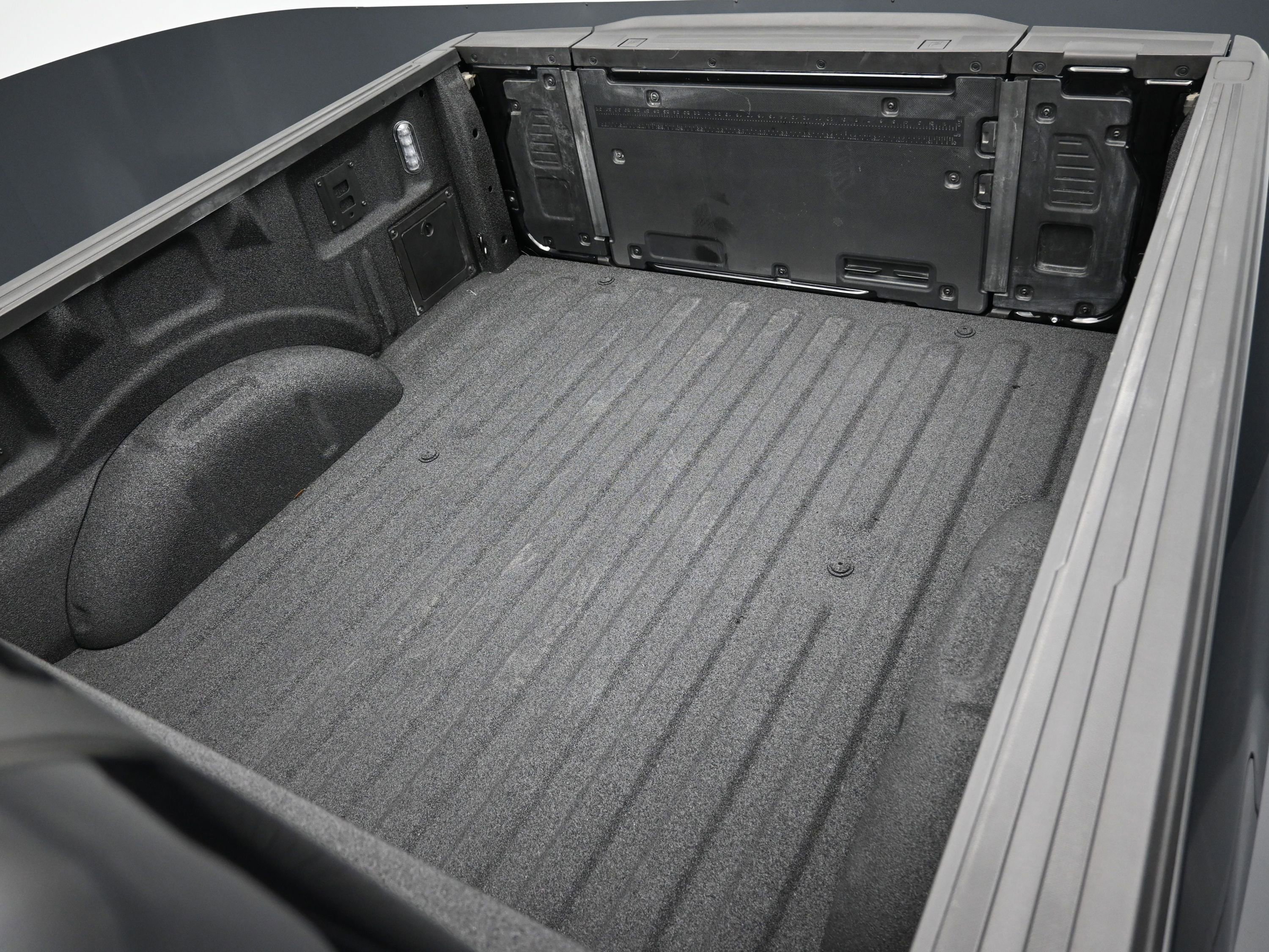 Used 2025 Ford F150 Platinum w/ FX4 Off-Road Package image 43