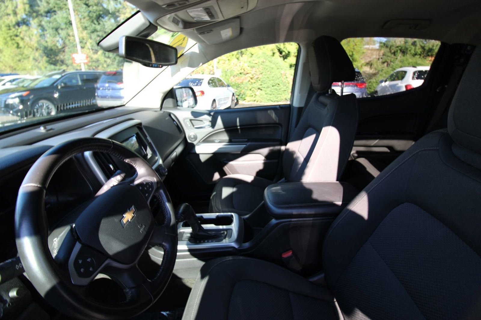 Used 2017 Chevrolet Colorado LT w/ LT Convenience Package RWD image 10