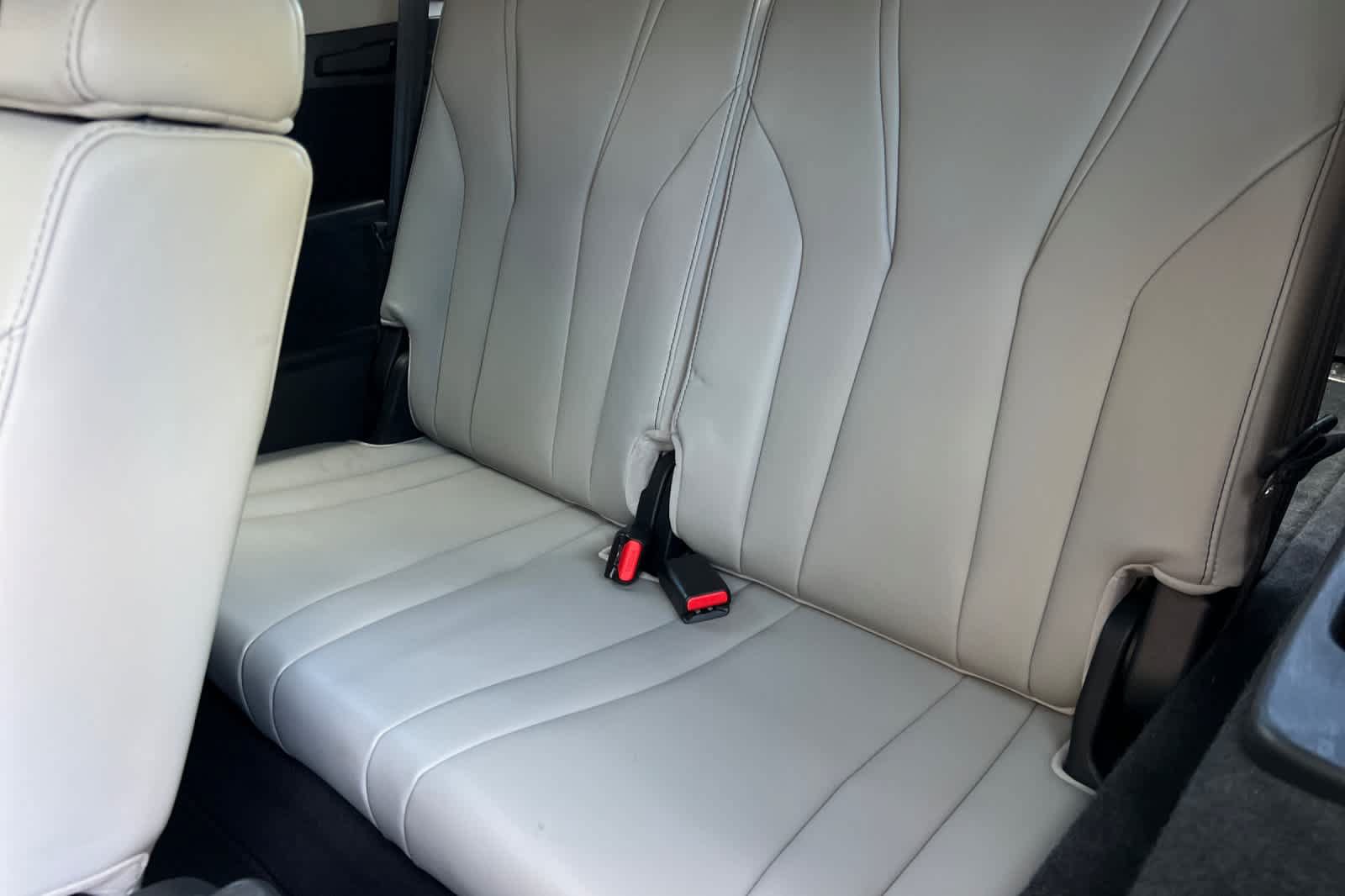 Used 2023 Acura MDX w/ Advance Package AWD/4WD image 16