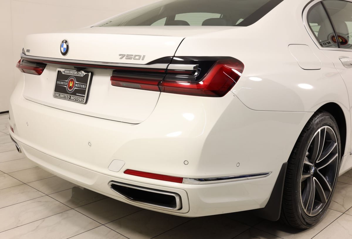 Used 2022 BMW 750i xDrive w/ Executive Package AWD/4WD image 44