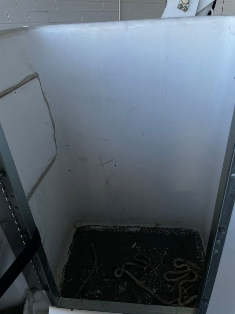 Used 2017 Mercedes-Benz Sprinter 144 Cargo image 28