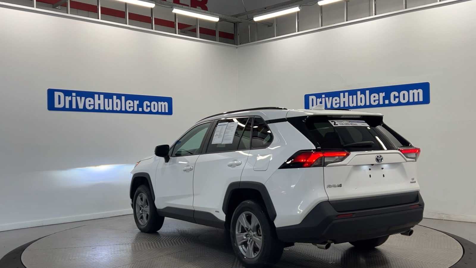 Used 2023 Toyota RAV4 LE AWD/4WD image 6