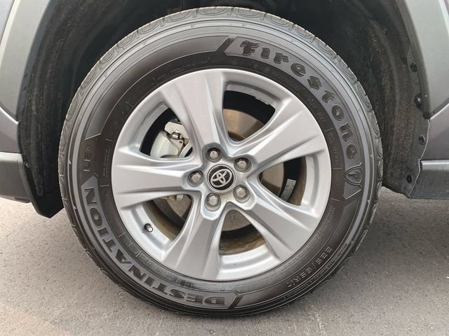 Used 2025 Toyota RAV4 LE AWD/4WD image 30