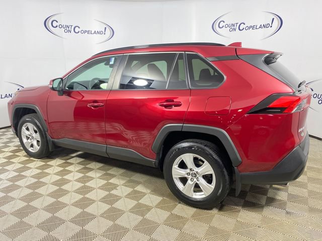 Used 2019 Toyota RAV4 XLE w/ Convenience Package AWD/4WD image 4
