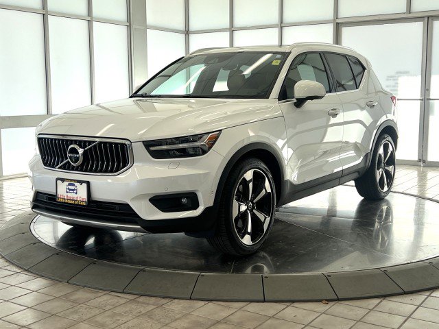 Used 2019 Volvo XC40 T5 Inscription image 3