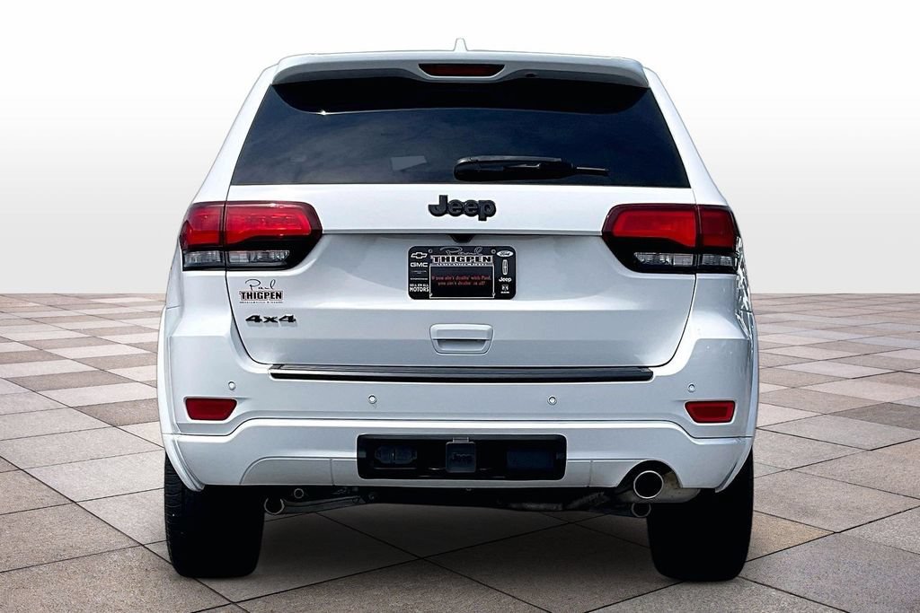 Used 2022 Jeep Grand Cherokee Laredo X AWD/4WD image 4