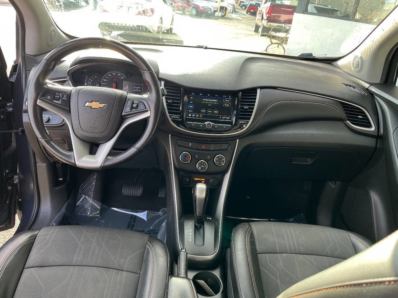 Used 2019 Chevrolet Trax LT w/ LT Convenience Package image 11