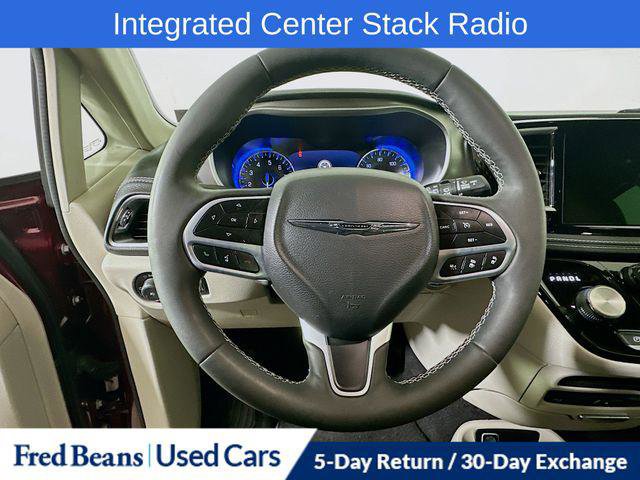 Certified 2022 Chrysler Pacifica Touring-L w/ Uconnect Theater Family Group image 13