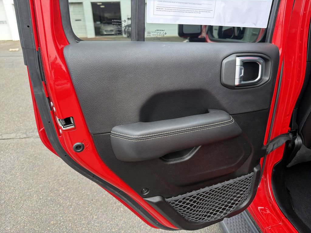 Used 2023 Jeep Wrangler Unlimited Sahara w/ Cold Weather Group AWD/4WD image 13