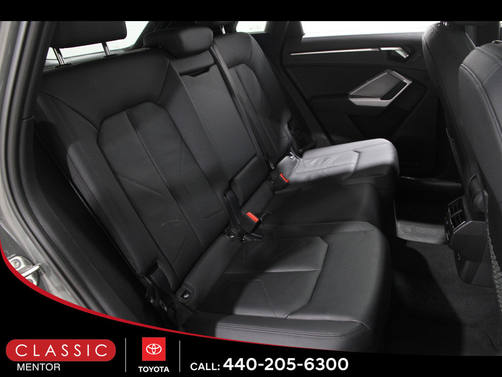 Used 2025 Audi Q3 2.0T Premium image 16