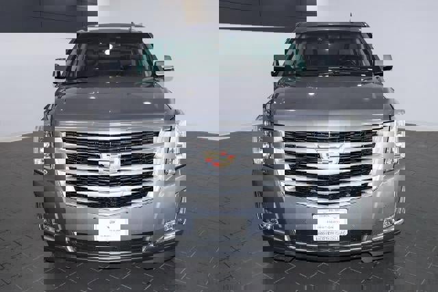 Used 2019 Cadillac Escalade ESV Premium Luxury image 8