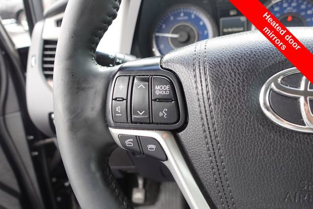 Used 2017 Toyota Sienna Limited Premium FWD image 14