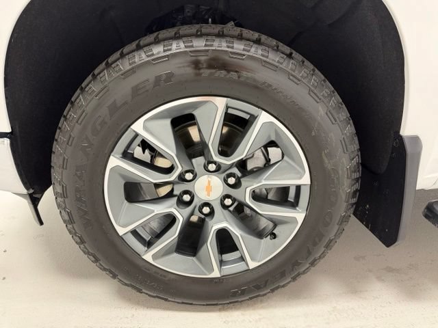 Certified 2025 Chevrolet Silverado 1500 LTZ w/ LTZ Convenience Package II AWD/4WD image 18