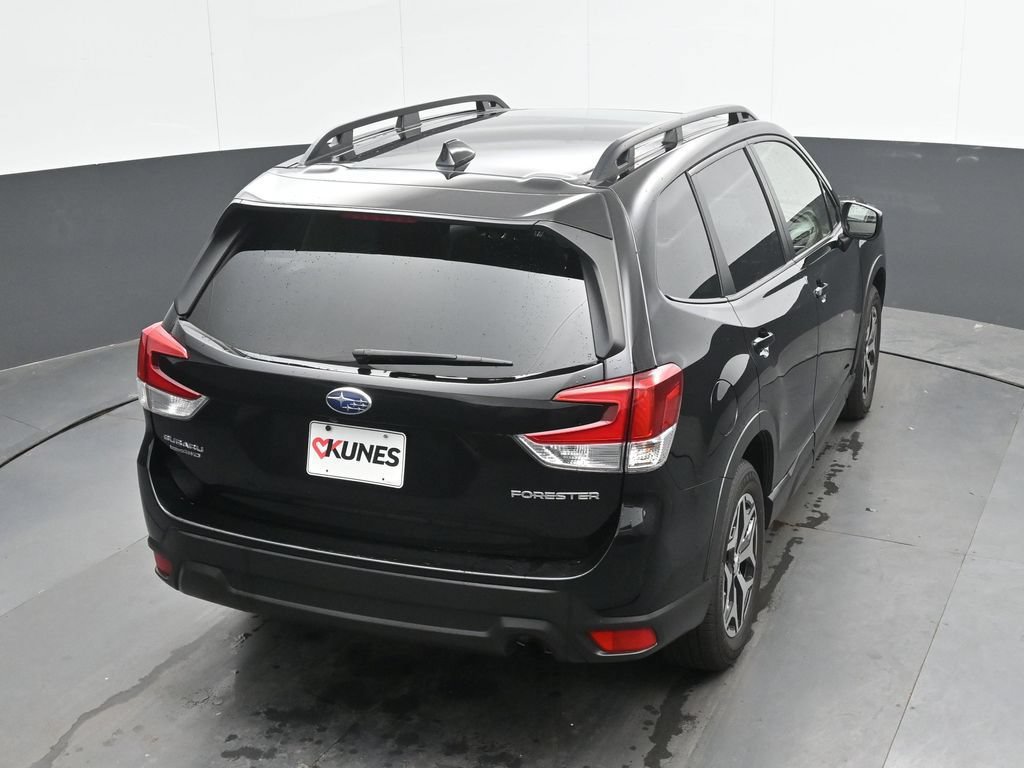 Used 2022 Subaru Forester Premium AWD/4WD image 31