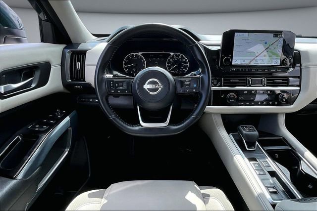 Certified 2025 Nissan Pathfinder SL FWD image 8