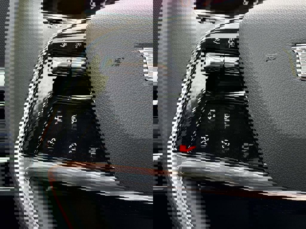 New 2026 Cadillac Escalade IQL Luxury image 25