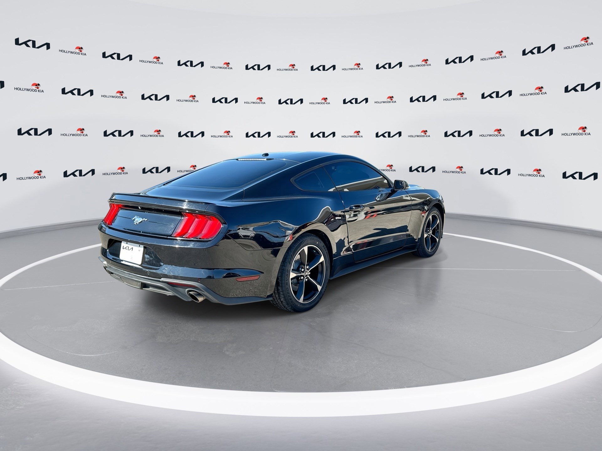 Used 2019 Ford Mustang Coupe w/ Equipment Group 101A image 8