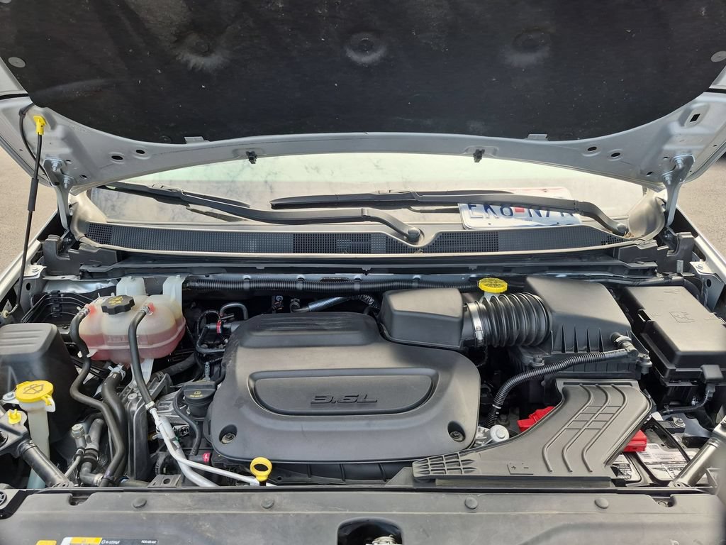 Used 2023 Chrysler Voyager LX FWD image 35