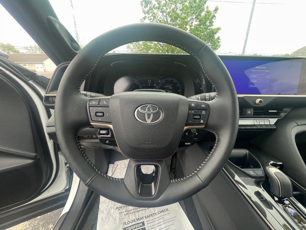 New 2025 Toyota Crown Signia w/ Advanced Technology Package AWD/4WD image 6