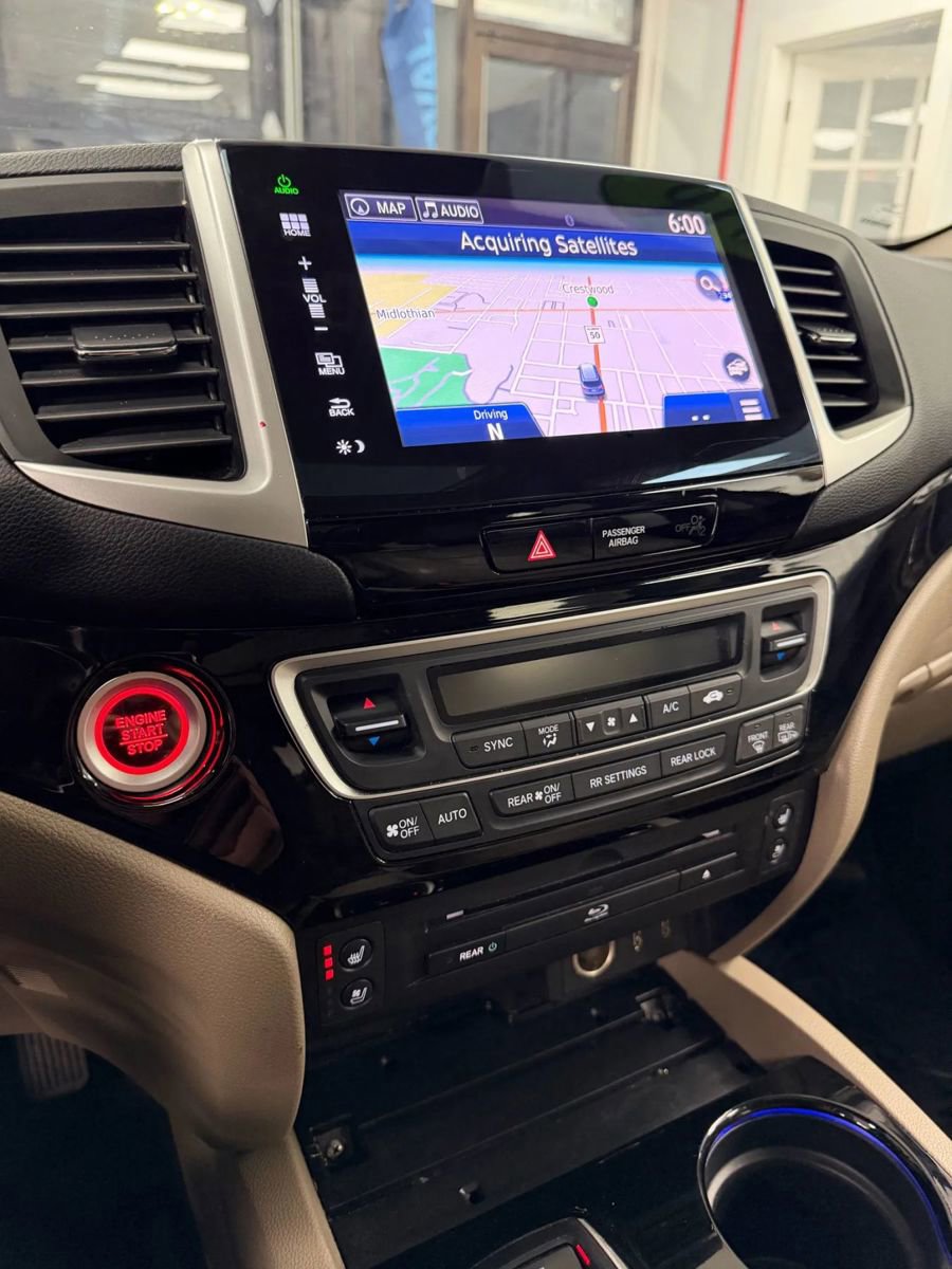 Used 2016 Honda Pilot Elite image 32