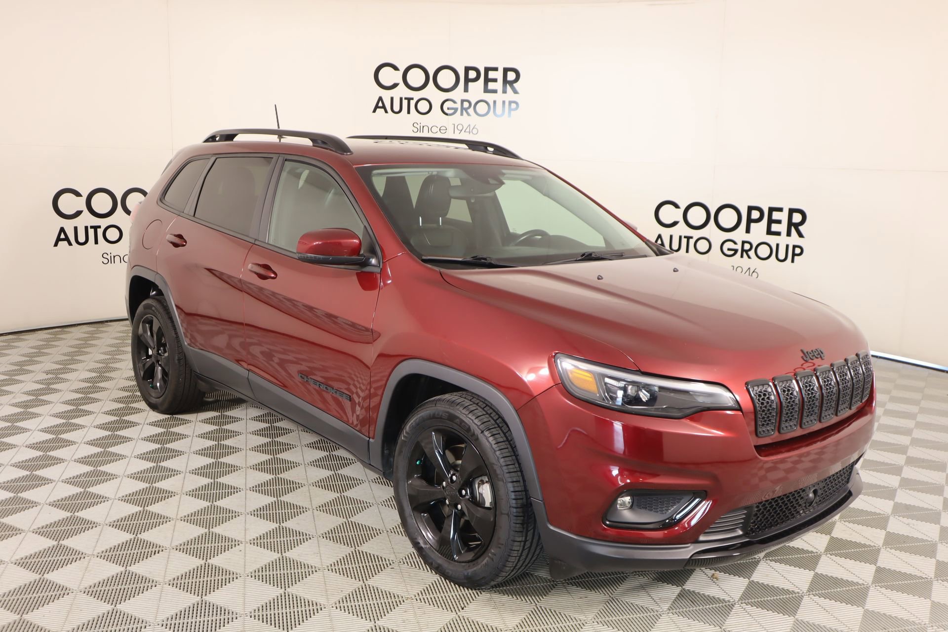 Used 2021 Jeep Cherokee Latitude Plus image 1