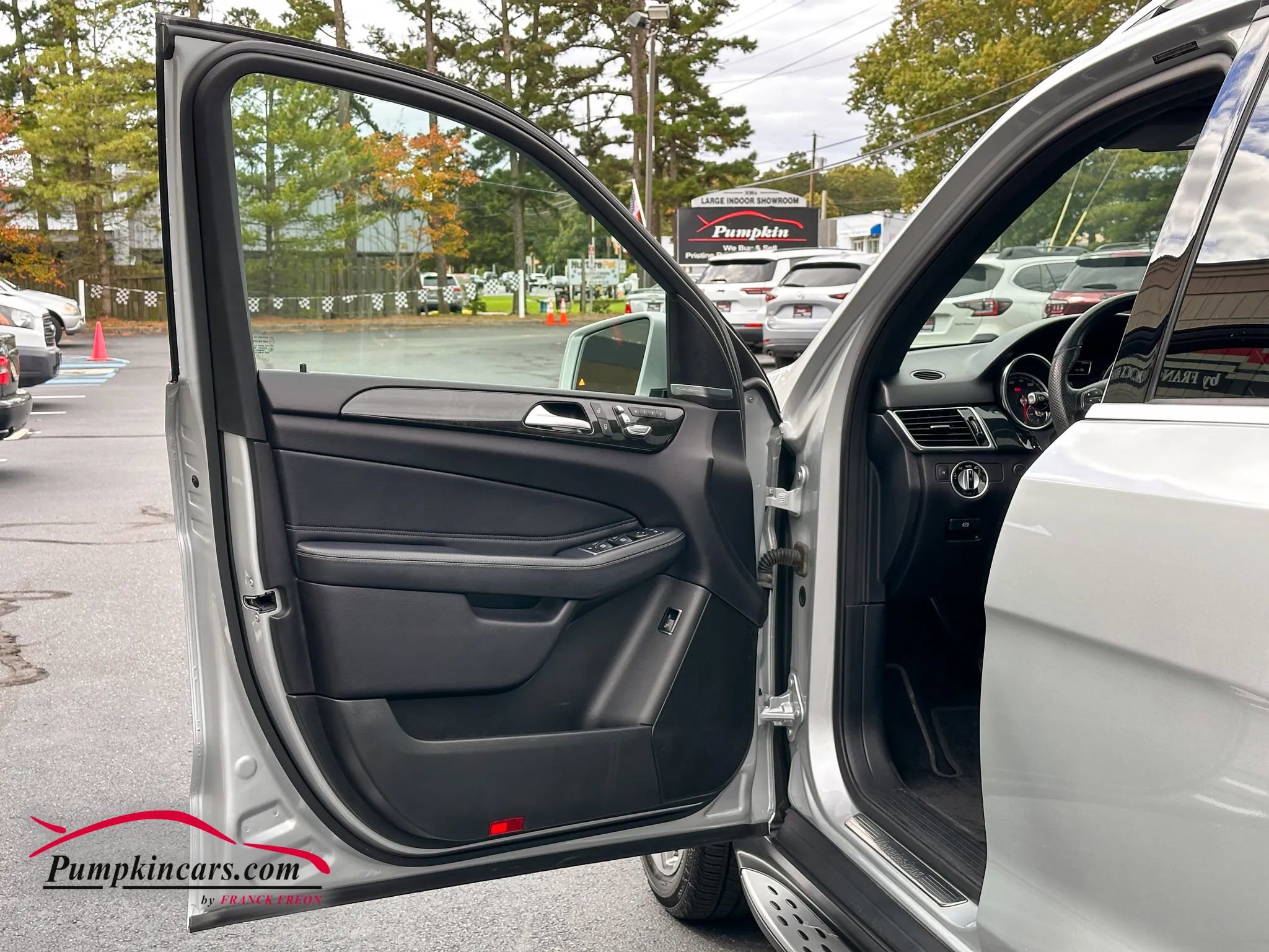 Used 2018 Mercedes-Benz GLE 350 4MATIC image 25