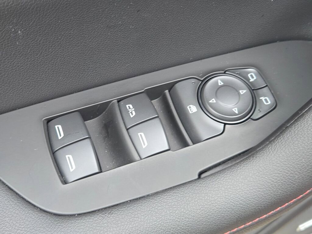 Used 2025 Chevrolet Blazer RS w/ Driver Confidence II Package AWD/4WD image 19