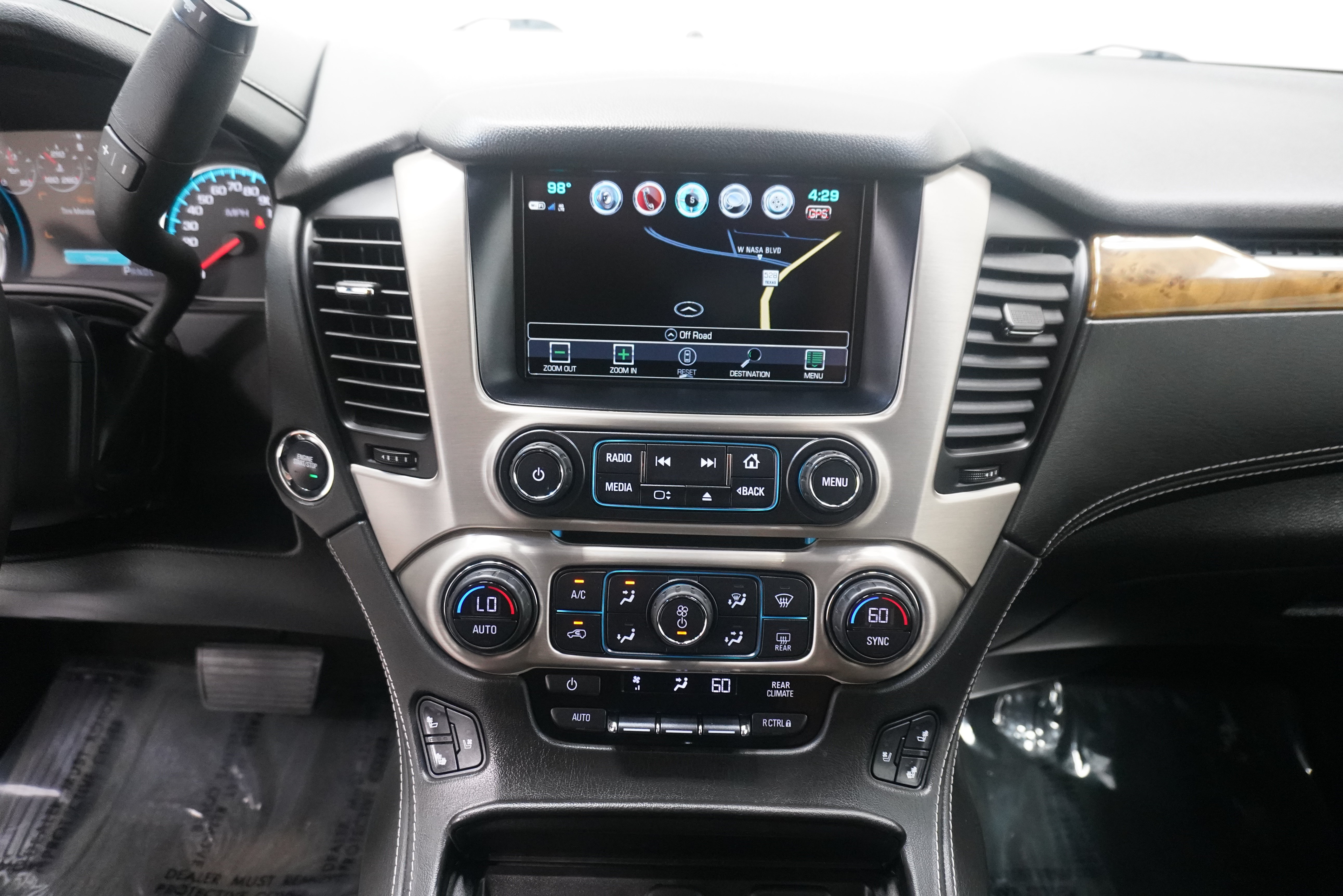 Used 2017 GMC Yukon Denali w/ Open Road Package AWD/4WD image 25