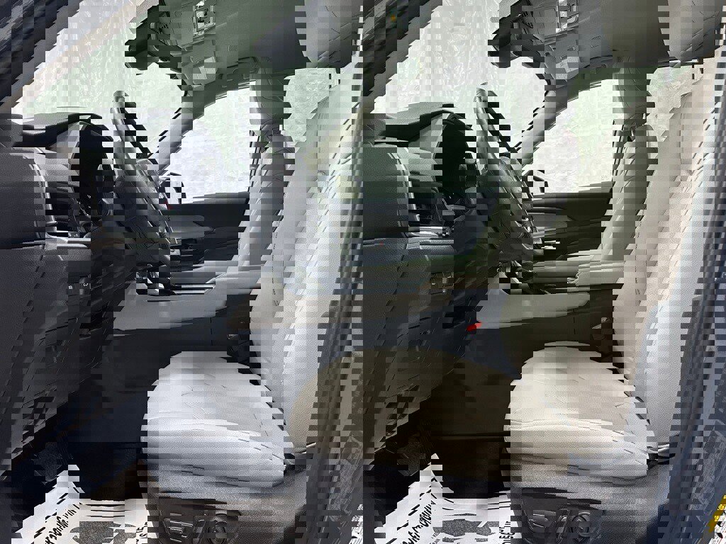 Used 2025 Toyota Grand Highlander AWD image 14