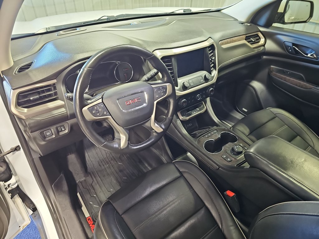 Used 2020 GMC Acadia Denali w/ LPO, Floor Liner Package AWD/4WD image 17