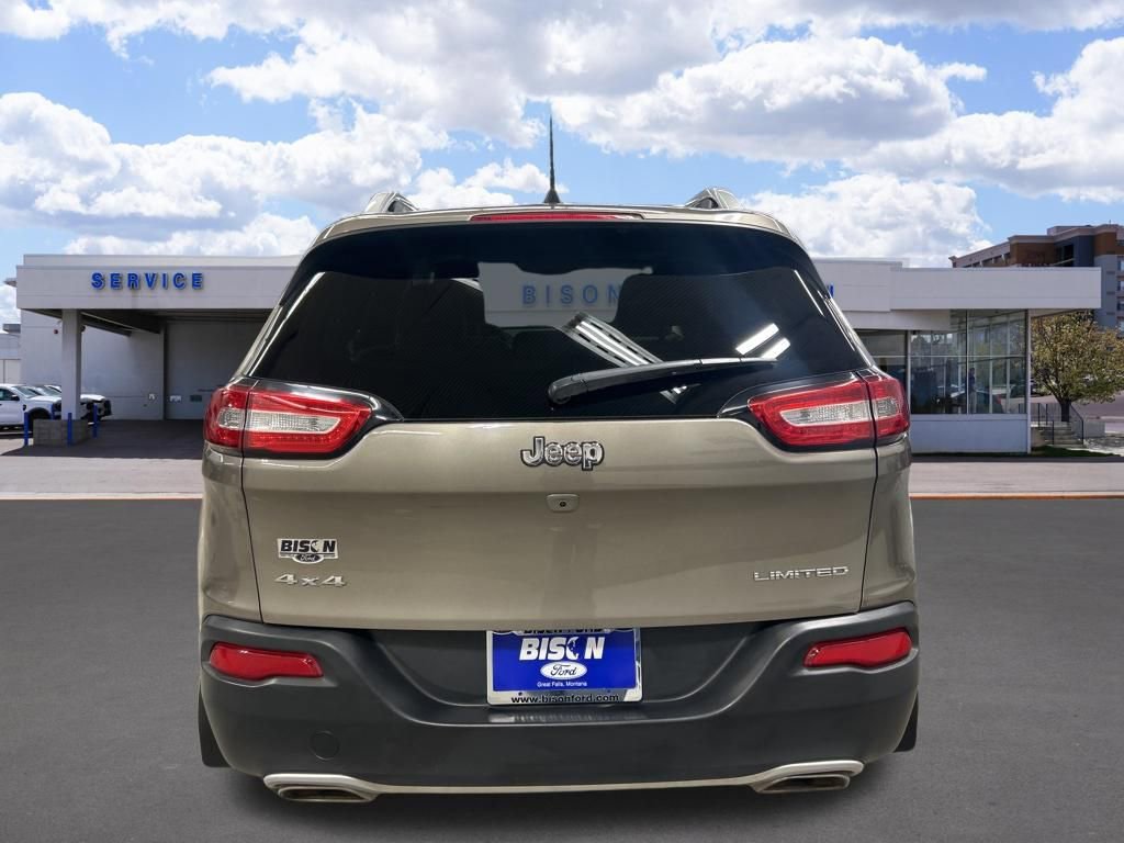 Used 2017 Jeep Cherokee Limited w/ Luxury Group image 4