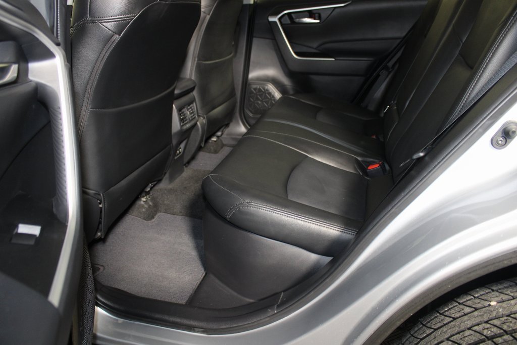 Used 2021 Toyota RAV4 XLE image 12