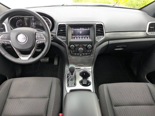 Used 2020 Jeep Grand Cherokee Laredo AWD/4WD image 14