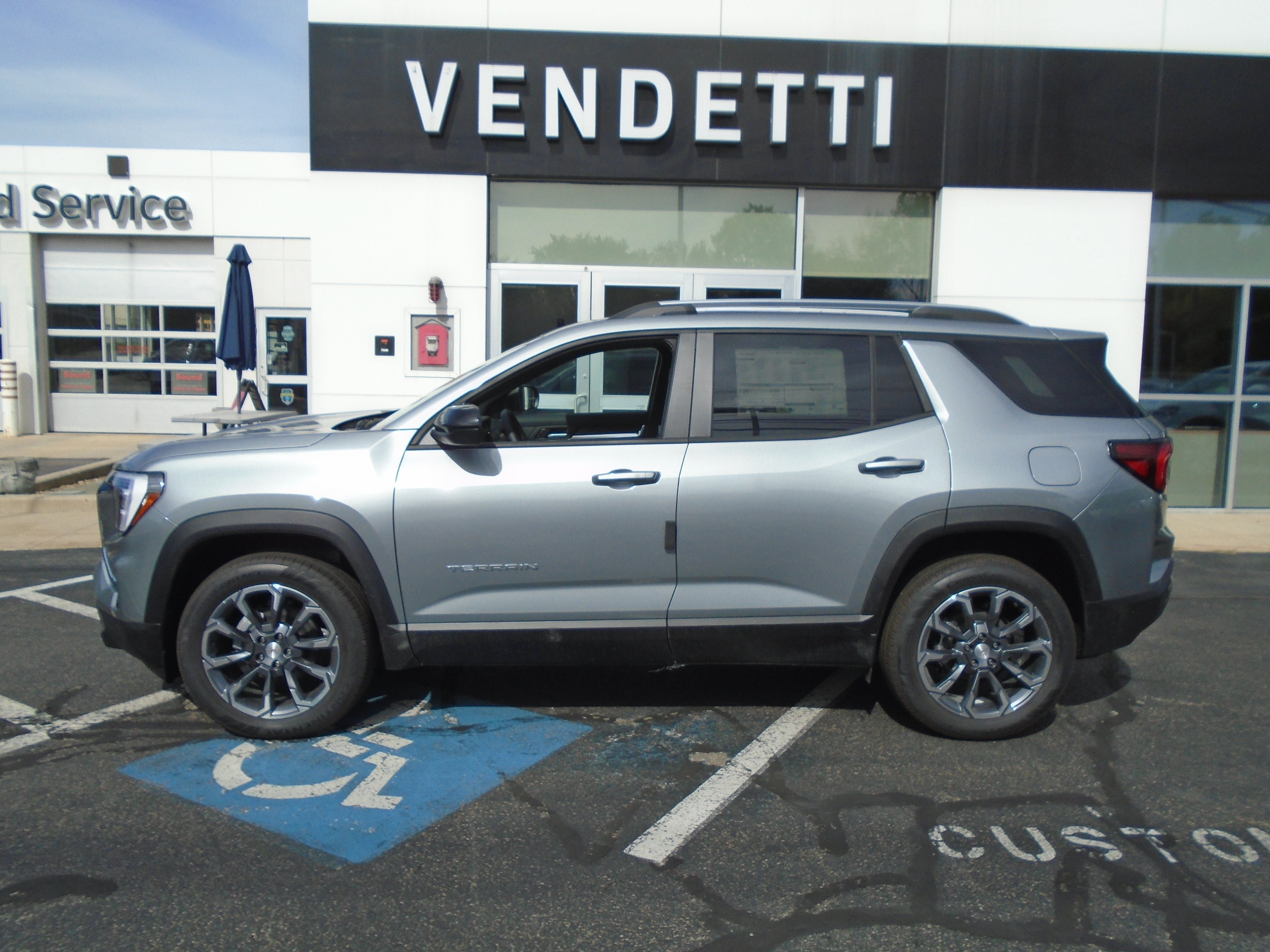 New 2027 GMC Terrain Elevation w/ Elevation Premium Package AWD/4WD image 7