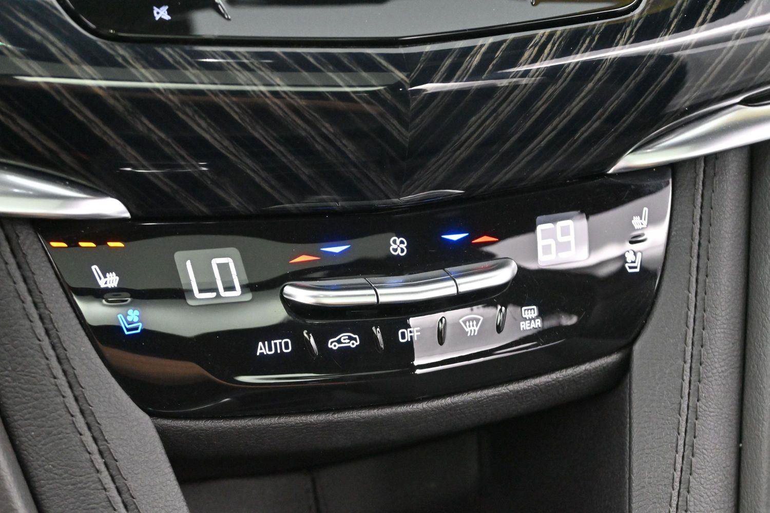 Certified 2024 Cadillac XT6 Premium Luxury w/ Technology Package FWD image 27
