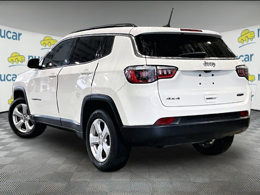 Used 2018 Jeep Compass Latitude w/ Popular Equipment Group AWD/4WD image 4
