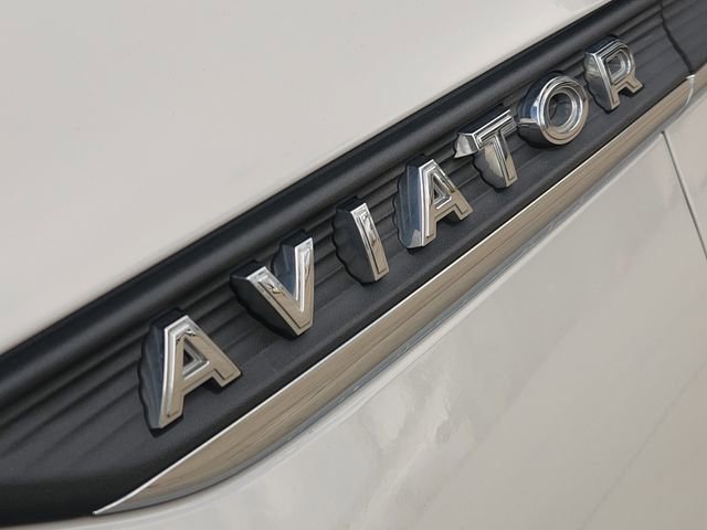 Used 2022 Lincoln Aviator Reserve w/ Elements Package Plus AWD/4WD image 12