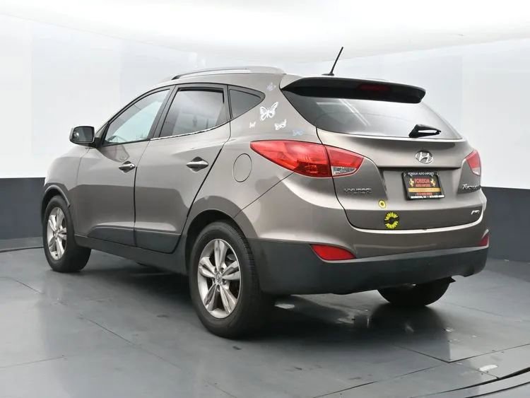 Used 2011 Hyundai Tucson GLS image 9